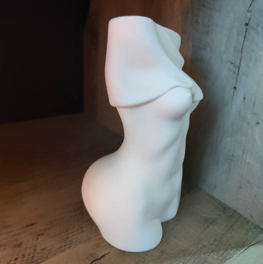 Body Vase - Picture 5 of 8